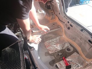 Aftenbent - Vild med bilstereo?