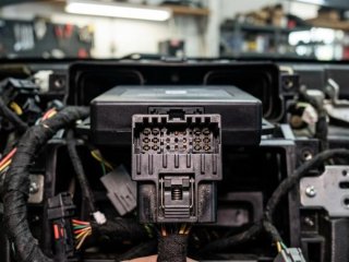 Teknisk r�dgivning og modeltilpasset bil-elektronik: s�dan samarbejder du med DC Scandinavia