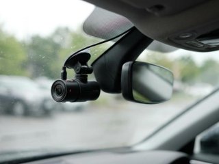 au2TEK dashcam montering i bil