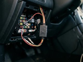 S�dan undg�r du fladt batteri med dashcam