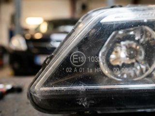 E-godkendelse og T�V i biludstyr: hvad betyder det i praksis?