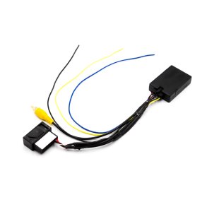 Bakkamera Interface til tilslutning af originalt kamera til eftermarkeds radio.