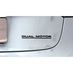 &#34;Dual Motor&#34; logo i mat sort - Tesla 3/Y